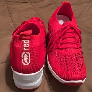 Heeled red sparkle tennis shoes